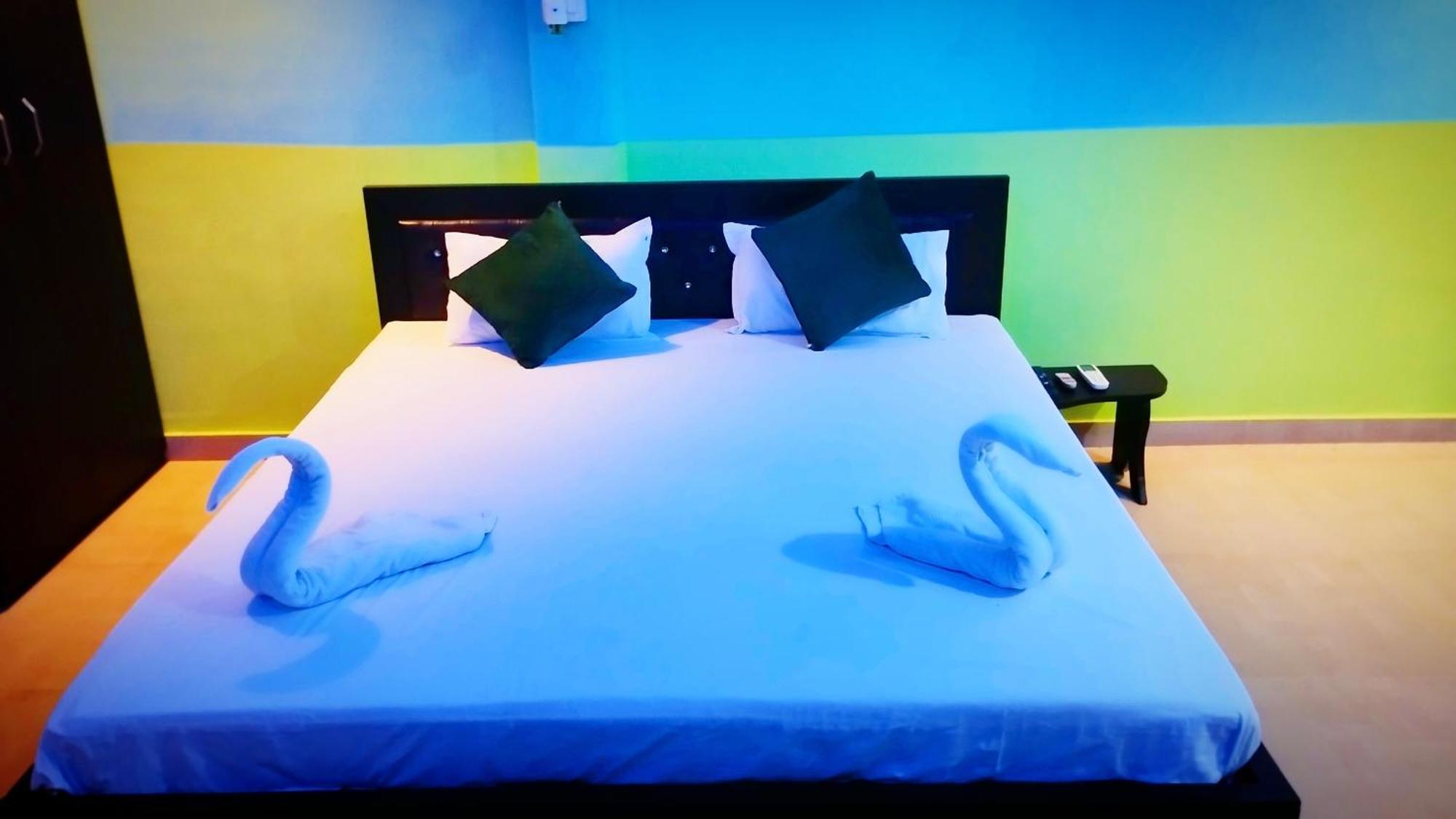 The Pugmark Wildlife Resort Jyoti Gaon ภายนอก รูปภาพ